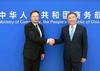 Elon Musk en China: Restricciones a Tesla Eliminadas Tras Reunión con Primer Ministro