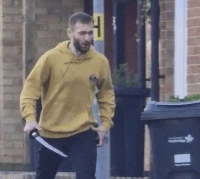 “Ataque en el Este de Londres: Hombre Armado con Espada Deja un Muerto y Cuatro Heridos”