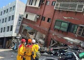 Desastres sísmicos causan colapso parcial de cuatro edificios en Taiwán