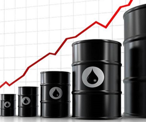 Precios del petróleo en alza por tensiones geopolíticas y ajuste de la oferta
