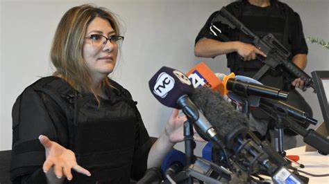 Viuda de candidato ecuatoriano asesinado exige respeto a AMLO