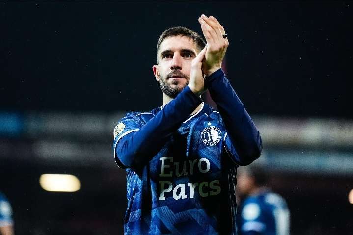 Ueda, el As Inesperado: Gol Clave en la Victoria del Feyenoord