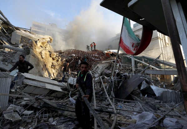 Ataque aéreo israelí destruye edificio del consulado de Irán en Damasco, causando víctimas mortales