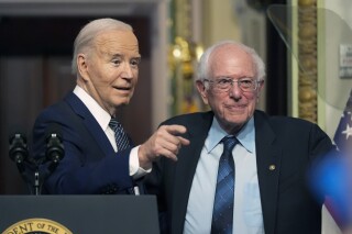 Biden y Sanders Unen Fuerzas para Reducir Costos de Atención Médica