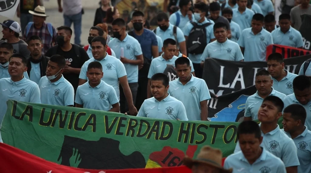 Padres de los 43 Normalistas de Ayotzinapa Llaman a la Protesta Ante las Elecciones