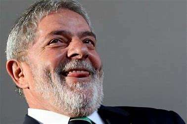 Indígenas marchan en Brasilia exigiendo celeridad en demarcación de tierras a Lula