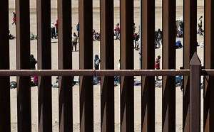 Descubren Ocho Cuerpos en la Frontera con El Paso, Atribuyen la Violencia a la Guerra entre Cárteles