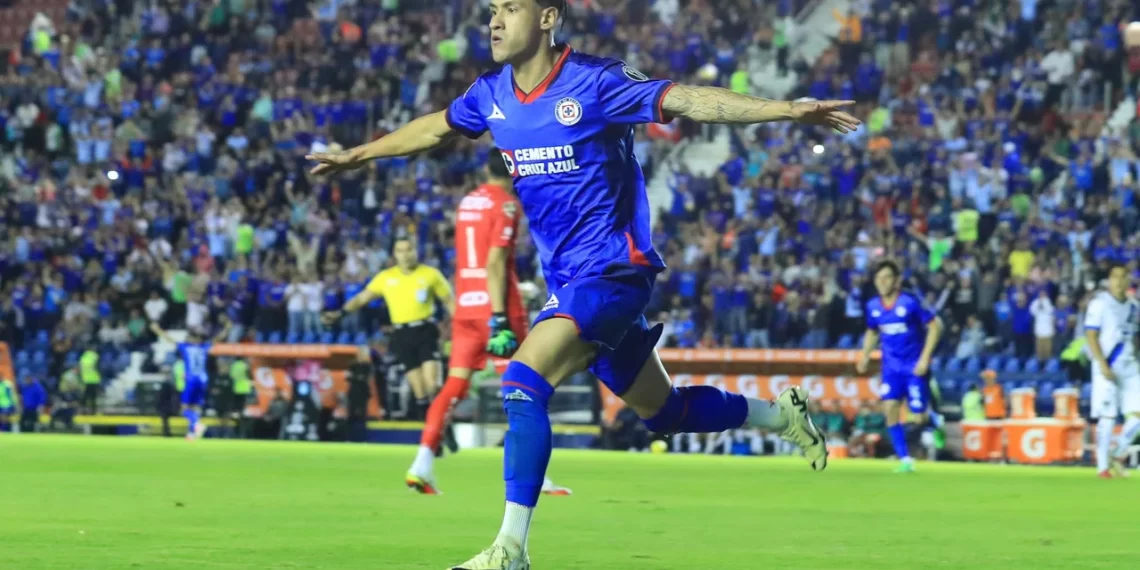 Cruz Azul retorna a la senda del triunfo frente a un Monterrey descentrado