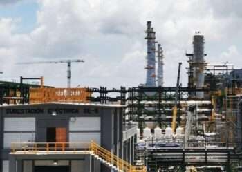 La Refinería Dos Bocas da Inicio a sus Pruebas: Primeros Barriles de Diésel en Producción