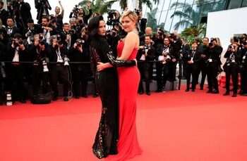 Chris Hemsworth y Anya Taylor-Joy Deslumbran en la Alfombra Roja de Cannes