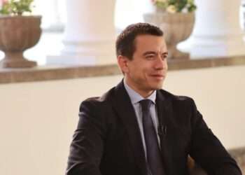 Ecuador dispuesto a restablecer relaciones con México, pero con condiciones: Noboa