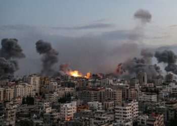 Israel atribuye incendio en Rafah a una explosión secundaria