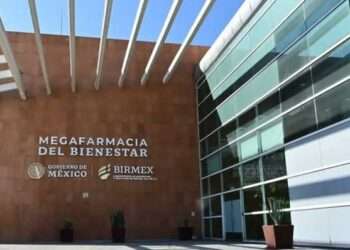 Megafarmacia solo surte el 10% de las recetas y tarda hasta 65 días: colectivos