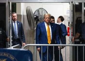 Fiscales Solicitan Mayor Sanción a Trump por Comentarios Sobre Juicio