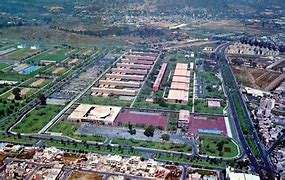 Reportan Amenaza de Bomba en IPN Zacatenco y Desalojan a Estudiantes