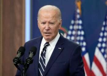 Biden prepara medidas para restringir la inmigración en la frontera con México