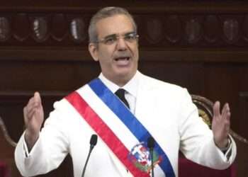 “Luis Abinader: Triunfo Inusual en República Dominicana”