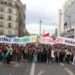 Marchas del Primero de Mayo en París: Disturbios y Detenciones durante la Celebración Laboral