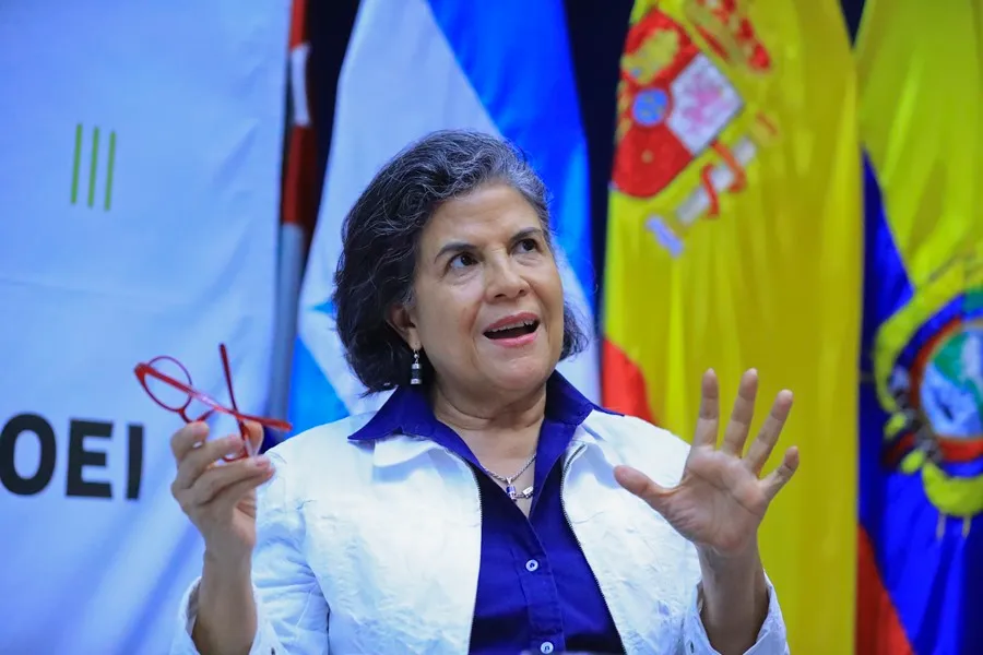 Mariano Jabonero lidera encuentros de alto nivel en Tegucigalpa.