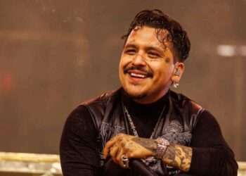 Intentan sabotear a Christian Nodal con falsa alerta de bomba en presentación en Ecuador
