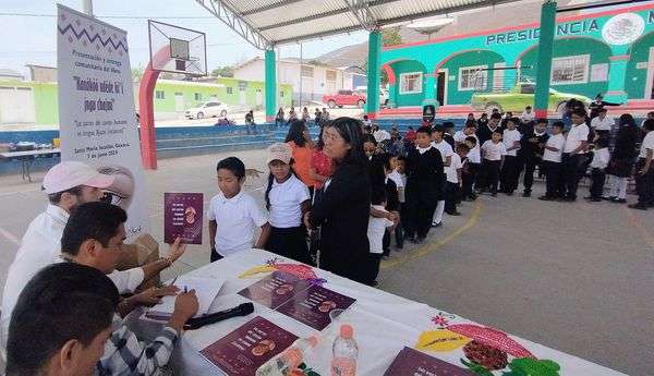 Presentación de Libro Educativo en Lengua Xjuani (Ixcateco)
