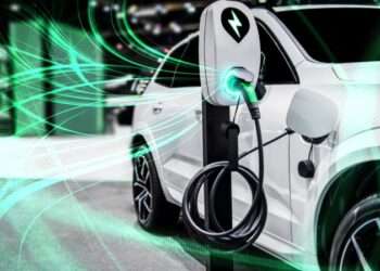 Bruselas impondrá aranceles de hasta 38% a coches eléctricos chinos; Pekín pide rectificación