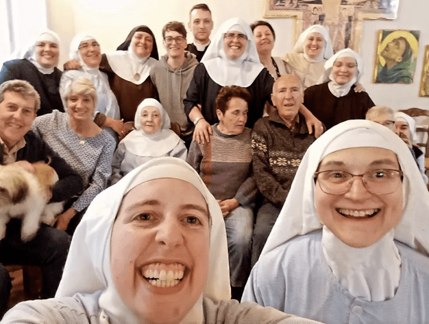 Monjas en España Desconocen la Autoridad del Papa y Rechazan Ultimátum del Vaticano