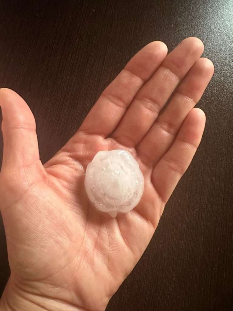 Inusual Granizo Gigante Causa Asombro en Diferentes Países.