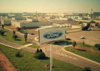 Ford Planifica Recorte de 1.600 Empleos en su Planta de Valencia, España