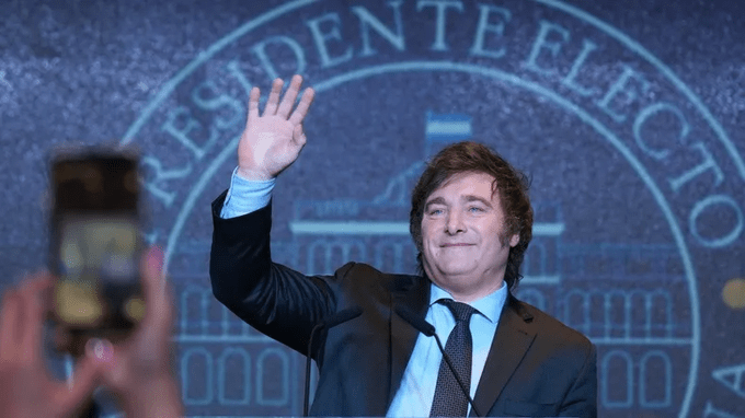 Senado Argentino Aprueba Ley Bases de Milei en Medio de Protestas y Disturbios