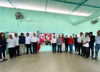 Alito visita a la familia del candidato asesinado en Coyuca de Benítez: “Tiempos muy difíciles”