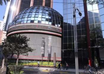 Bolsa mexicana registra pérdidas; destacan caídas en Asur y GAP