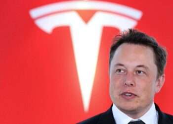 Tesla inicia acción legal para restituir pagos millonarios a Elon Musk