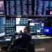Wall Street Opera con Resultados Mixtos; Nvidia Sigue en Declive