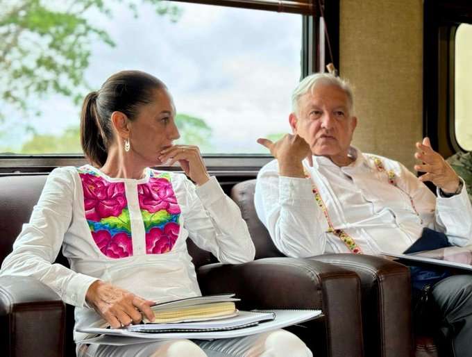 Claudia Sheinbaum Considera Vivir en Palacio Nacional: ¿Seguirá los Pasos de AMLO?