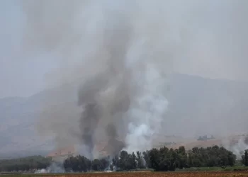 Respuesta de Hizbulá a Incidente Mortal: Decenas de Cohetes Lanzados a Israel