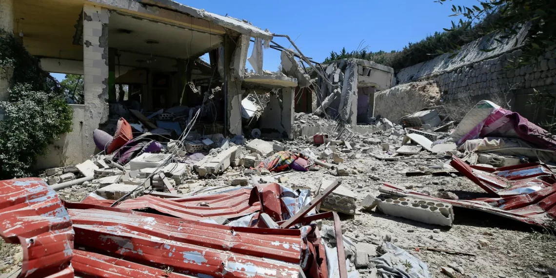 Ataque Aéreo en Nabatieh, Líbano, Deja al Menos 19 Víctimas Mortales