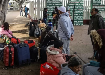 Demandan en una corte la orden de Biden que restringe el asilo en la frontera