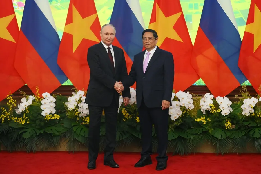 Vietnam y Rusia fortalecen cooperación en defensa durante visita de Putin