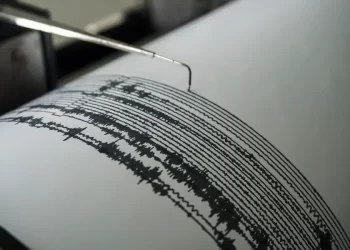Sismos Menores en Perú: Dos movimientos telúricos de magnitud 4.0 y 4.2 sacuden la región sur después de un temblor más fuerte.