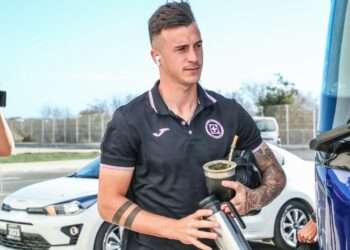 Movimientos en la Delantera de Cruz Azul: Llega Giakoumakis y Lotti Busca Nuevo Destino
