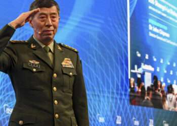 Expulsión y Procesamiento del Exministro de Defensa Li Shangfu por Corrupción en China