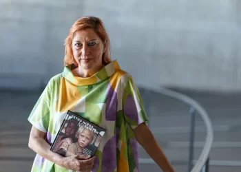 Nuevo Enfoque a la Creación Literaria: Historias Inspiradas en Imágenes de IA