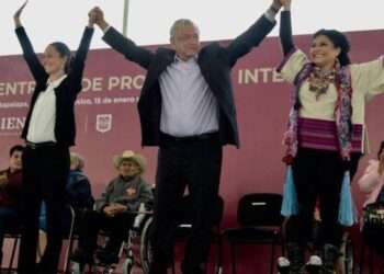 AMLO sugiere a Sheinbaum y Brugada informar sobre sus gestiones para mantener la autoridad