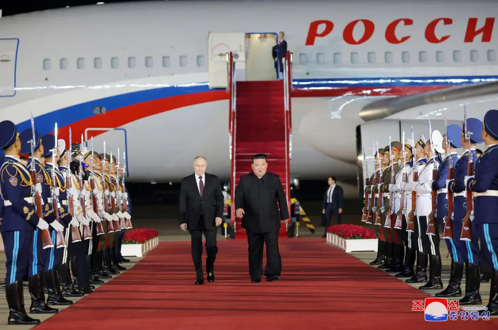 Los líderes de Corea del Norte y Rusia establecen una nueva alianza estratégica con compromiso de defensa mutua.