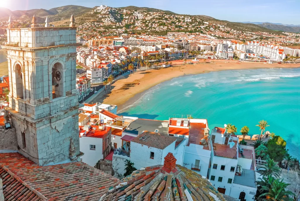 Comunidad Valenciana y Madrid atraen el 60 % del incremento turístico en España