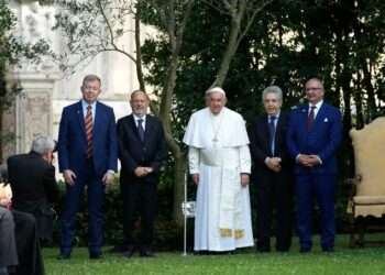 El Papa Francisco Reaviva Llamado a la Paz en Oriente Medio en el Vaticano