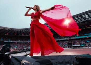 Tremores en Edimburgo: Fans de Taylor Swift Suman Energía en sus Conciertos