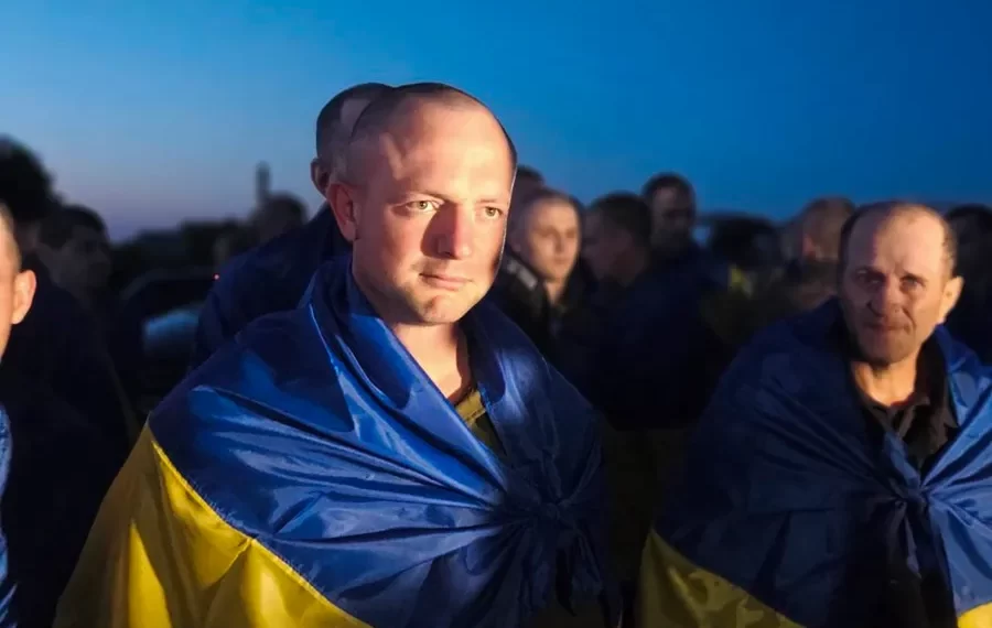 Volodímir Zelenski inspecciona situación en Donetsk.