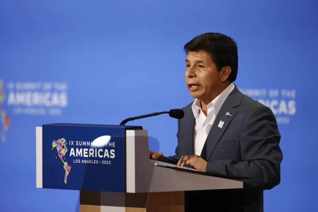 La Corte Suprema de Perú ha decidido prolongar la prisión preventiva de Pedro Castillo por 18 meses.